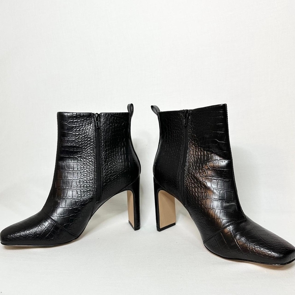 Express Women's Black Croc-Embossed Square Toe Side Zip Plank Heel Ankle Boot 10 - Picture 5 of 10